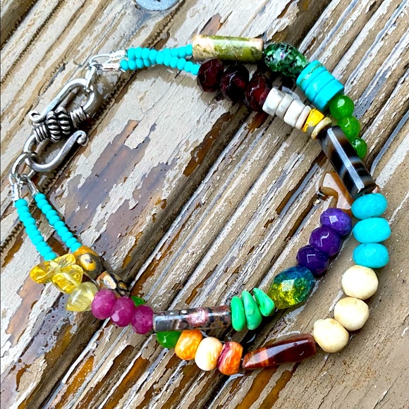 Mother Earth Jewelry Jewelry - Bracelet beautifully handcrafted with semiprecious stones